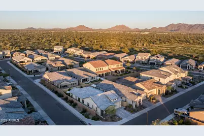 6138 E Via Del Sol Drive, Phoenix, AZ 85054 - Photo 40