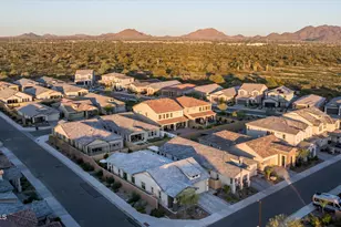 6138 E Via del Sol Dr, Phoenix, AZ 85054 - Photo 40