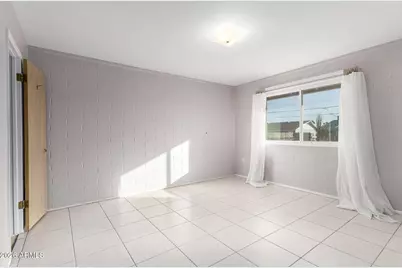 10541 W Snead Drive, Sun City, AZ 85351 - Photo 12