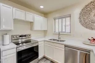 15630 N 29th Way, Phoenix, AZ 85032 - Photo 10