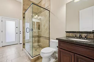 2900 E Clark Dr, Gilbert, AZ 85297 - Photo 40