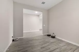 8026 W Nicolet Ave, Glendale, AZ 85303 - Photo 8