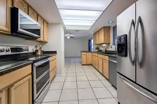 8004 W Sierra Vista Dr, Glendale, AZ 85303 - Photo 4