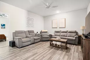 2822 W White Feather Ln, Phoenix, AZ 85085 - Photo 22