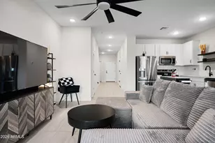 2822 W White Feather Ln, Phoenix, AZ 85085 - Photo 14