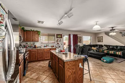 7304 S Sunset Way, Buckeye, AZ 85326 - Photo 10