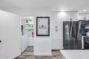 5977 E Thomas Rd, Scottsdale, AZ 85251 - Photo 18