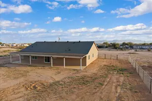 23132 W Lone Mountain Rd, Wittmann, AZ 85361 - Photo 30