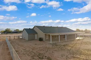 23132 W Lone Mountain Rd, Wittmann, AZ 85361 - Photo 32