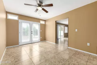 9425 W Rolling Hills Drive, Sun City, AZ 85351 - Photo 14