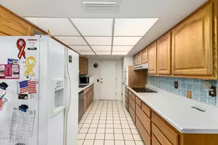 17402 N Horseshoe Ln, Sun City, AZ 85373 - Photo 16