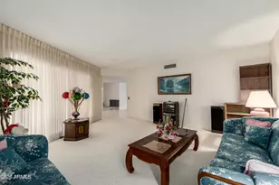 17402 N Horseshoe Ln, Sun City, AZ 85373 - Photo 10