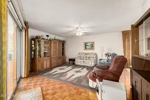 17402 N Horseshoe Ln, Sun City, AZ 85373 - Photo 12