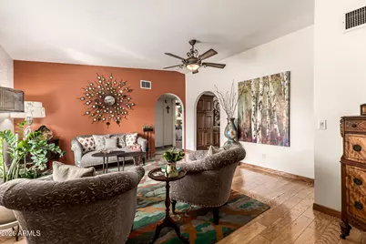 806 W Brooks Street, Chandler, AZ 85225 - Photo 2