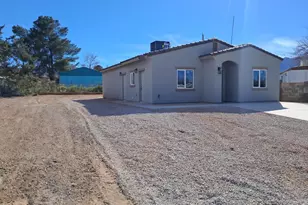 240 Valerie Ln, Sierra Vista, AZ 85635 - Photo 4