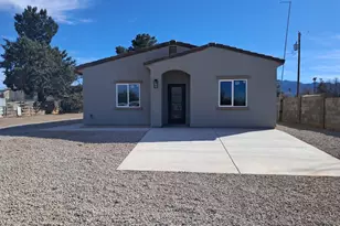 240 Valerie Ln, Sierra Vista, AZ 85635 - Photo 2