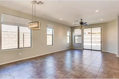 7152 W Milton Drive, Peoria, AZ 85383 - Photo 2