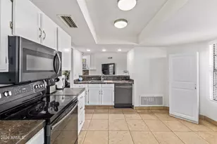 3861 E Salinas St, Phoenix, AZ 85044 - Photo 16