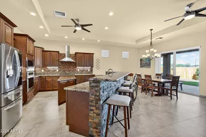 112 W Circle Mountain Road, New River, AZ 85087 - Photo 2