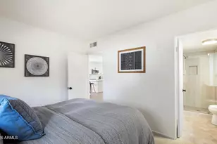 3737 E Turney Ave, Phoenix, AZ 85018 - Photo 8