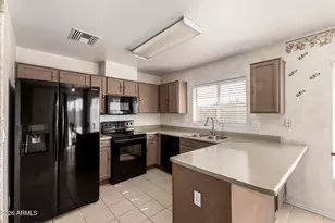 3741 W Sunland Ave, Phoenix, AZ 85041 - Photo 8