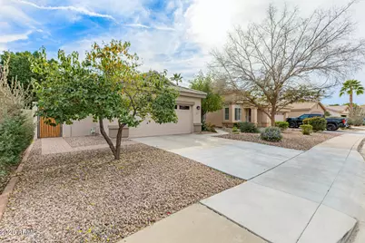 1461 W Armstrong Way, Chandler, AZ 85286 - Photo 2