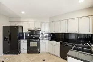 13226 N 25th Ln, Phoenix, AZ 85029 - Photo 6