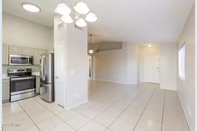 2838 S 64th Drive, Phoenix, AZ 85043 - Photo 8