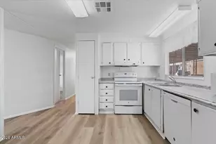 2121 N Center St, Mesa, AZ 85201 - Photo 14