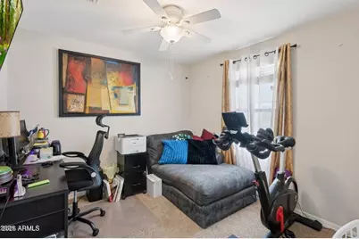 8215 W Albeniz Place, Phoenix, AZ 85043 - Photo 18