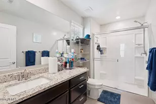 8215 W Albeniz Pl, Phoenix, AZ 85043 - Photo 16