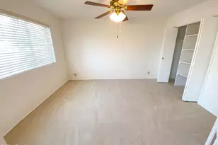 10826 N Fairway Ct E, Sun City, AZ 85351 - Photo 4