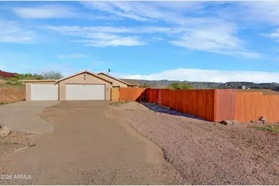 33665 S Incline Drive, Black Canyon City, AZ 85324 - Photo 16