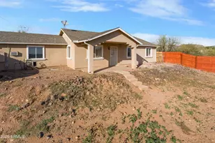 33665 S Incline Dr, Black Canyon City, AZ 85324 - Photo 16