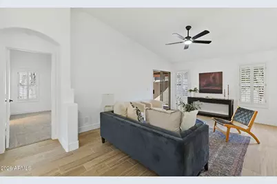 4716 E Lone Cactus Drive, Phoenix, AZ 85050 - Photo 8