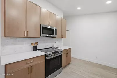 4716 E Lone Cactus Drive, Phoenix, AZ 85050 - Photo 10