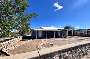 245 S Desoto St, Florence, AZ 85132 - Photo 2