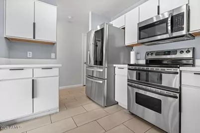 8830 N 20th Drive, Phoenix, AZ 85021 - Photo 2