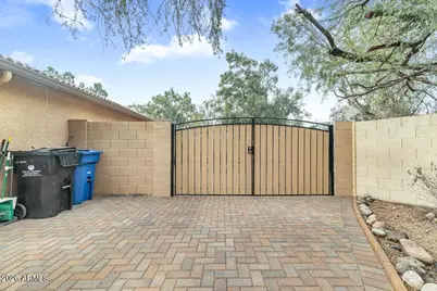 8830 N 20th Drive, Phoenix, AZ 85021 - Photo 8