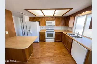 7324 W Sells Drive, Phoenix, AZ 85033 - Photo 2