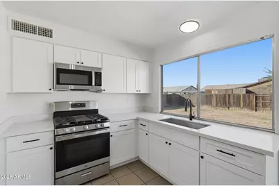 2012 W Romley Road, Phoenix, AZ 85041 - Photo 10