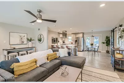 925 N 79th Street, Scottsdale, AZ 85257 - Photo 2