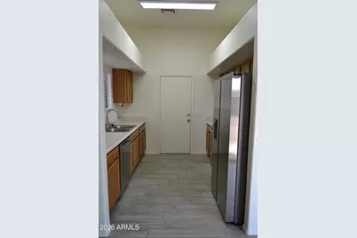 445 E Osage Avenue, Apache Junction, AZ 85119 - Photo 8