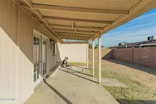 8051 W Mariposa Dr, Phoenix, AZ 85033 - Photo 16