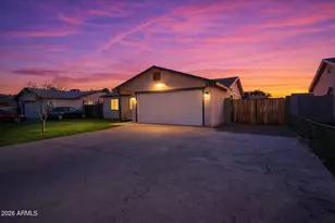 8051 W Mariposa Dr, Phoenix, AZ 85033 - Photo 1