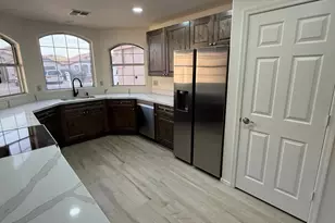 4448 E Verbena Dr, Phoenix, AZ 85044 - Photo 4