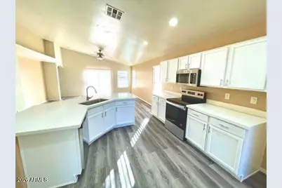 8521 W Watkins Street S, Tolleson, AZ 85353 - Photo 2