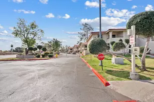 10610 S 48th St, Phoenix, AZ 85044 - Photo 32