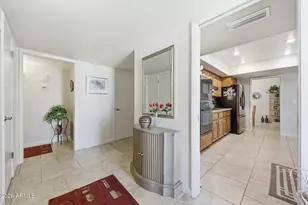 10438 W Saratoga Cir, Sun City, AZ 85351 - Photo 10