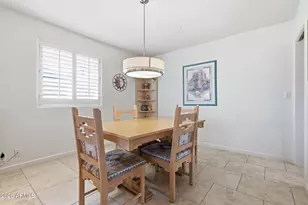 10438 W Saratoga Cir, Sun City, AZ 85351 - Photo 14